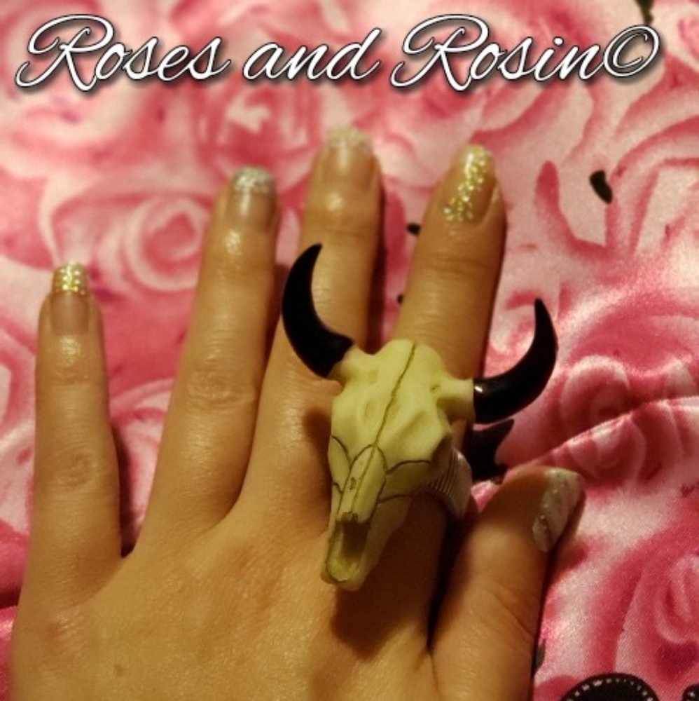 Cow skull ring/wildrag slide